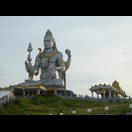 Die 37 m hohe Shiva-Figur